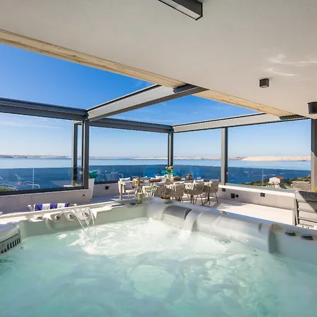 Lavida Penthouse, With Jacuzzi And Sauna *