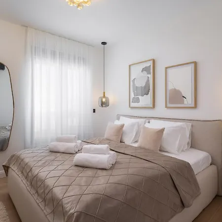 Lavida Penthouse, With Jacuzzi And Sauna