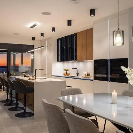 Lavida Penthouse, With Jacuzzi And Sauna