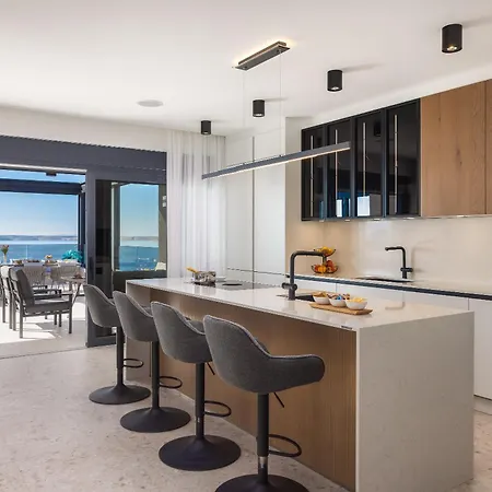 Lavida Penthouse, With Jacuzzi And Sauna