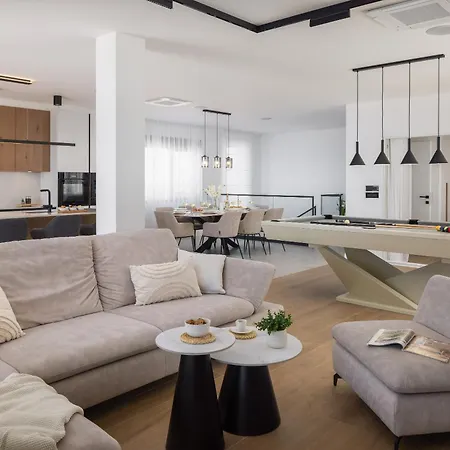 Lavida Penthouse, With Jacuzzi And Sauna Apartment *