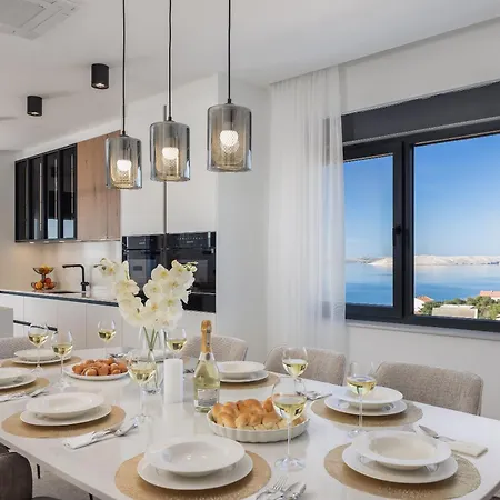 Lavida Penthouse, With Jacuzzi And Sauna