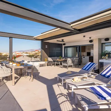 Lavida Penthouse, With Jacuzzi And Sauna Apartament Rtina