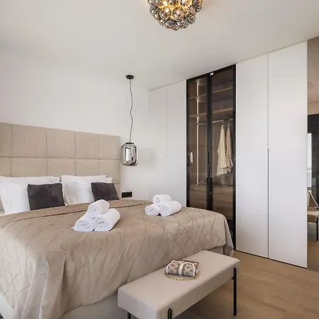 Lavida Penthouse, With Jacuzzi And Sauna Apartament Rtina